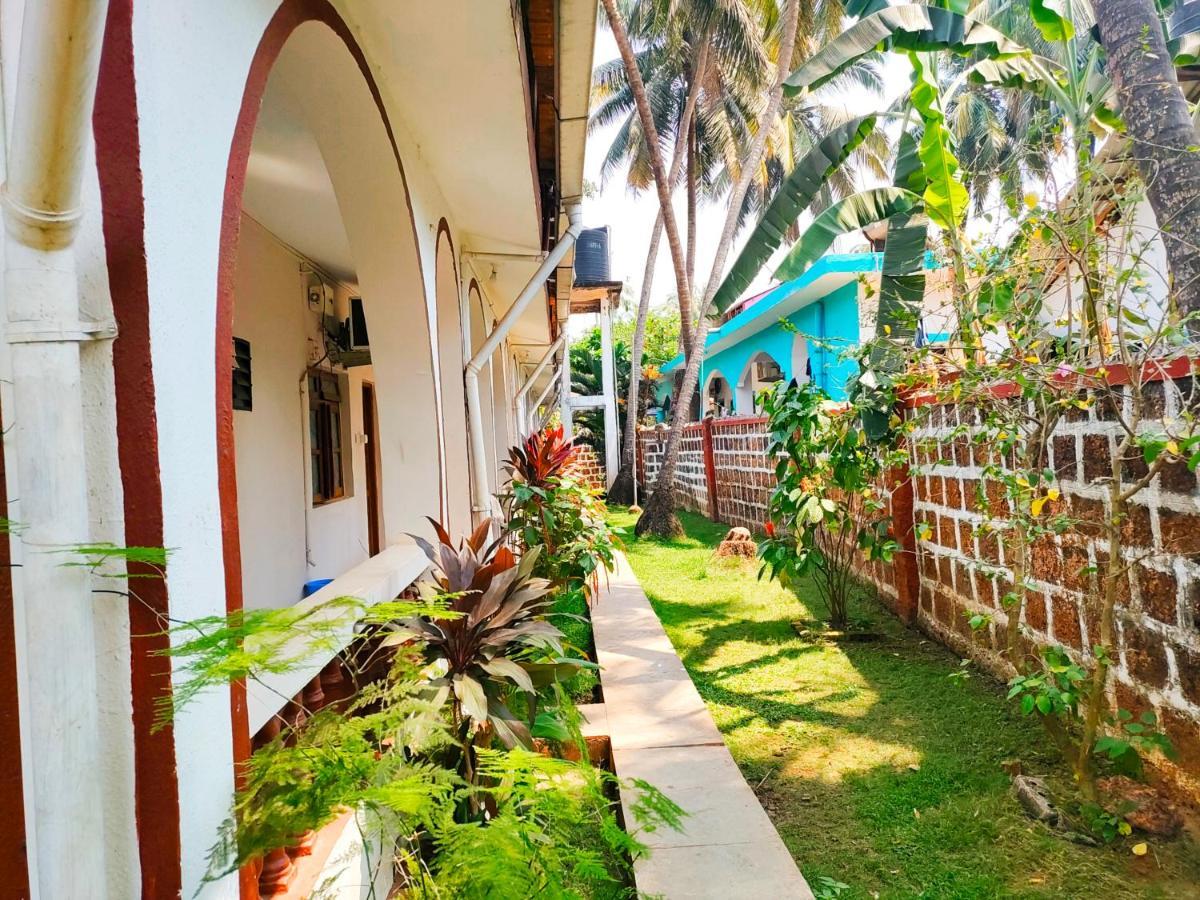 Red Sea Beach Resort Anjuna Exterior photo