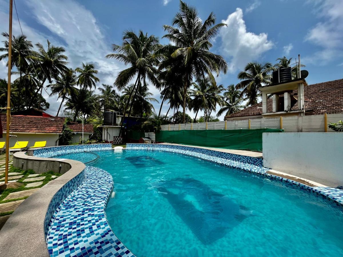 Red Sea Beach Resort Anjuna Exterior photo