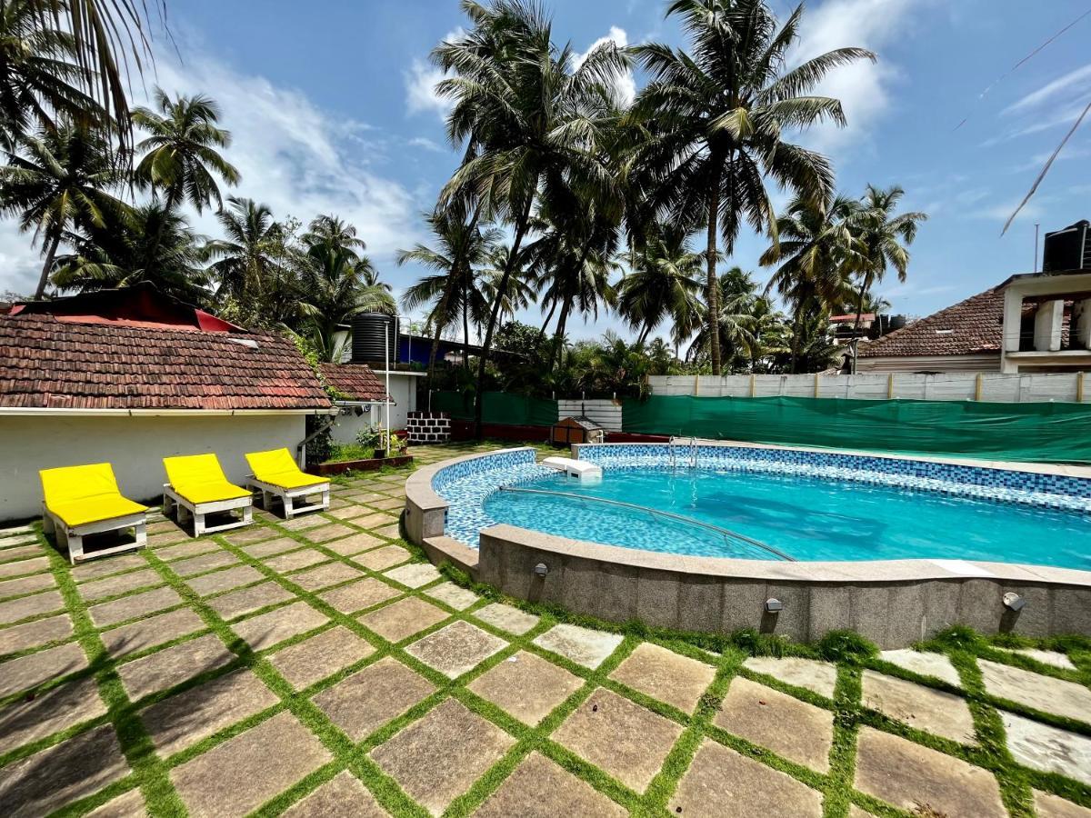 Red Sea Beach Resort Anjuna Exterior photo