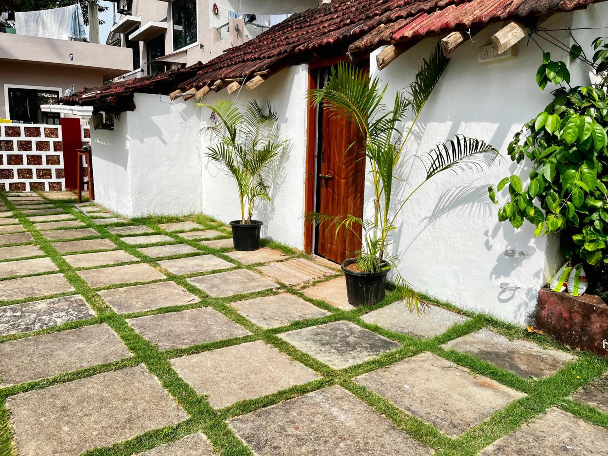 Red Sea Beach Resort Anjuna Exterior photo